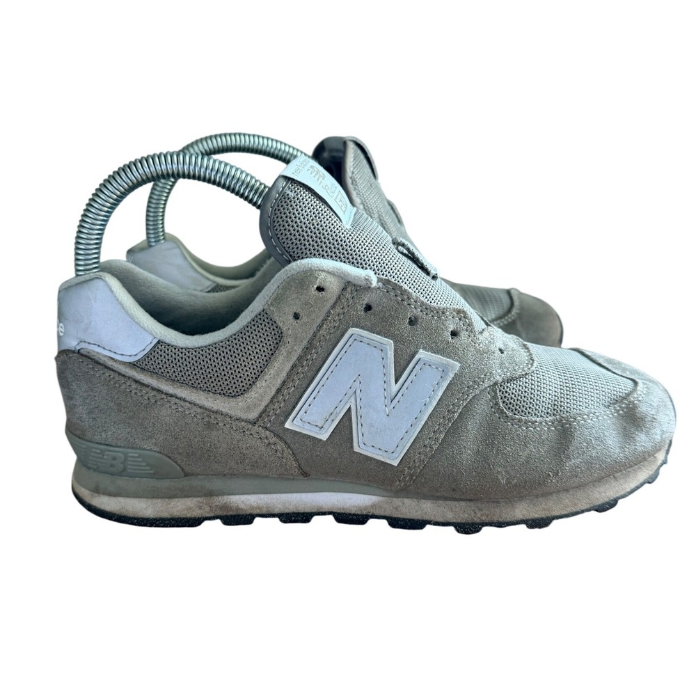 New Balance Sneakers Boys 5 GC574EVG Grey Classic 574 EUC
